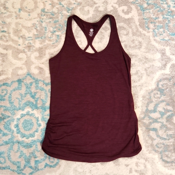 GAIAM Tops - GAUAM YOGA WORKOUT TANK TOP SIZE SMALL